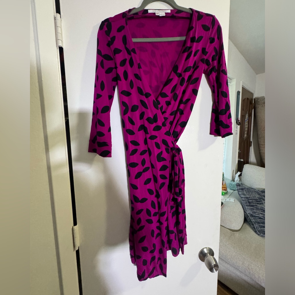 Diane Von Furstenberg Wrap Dress 100% Silk